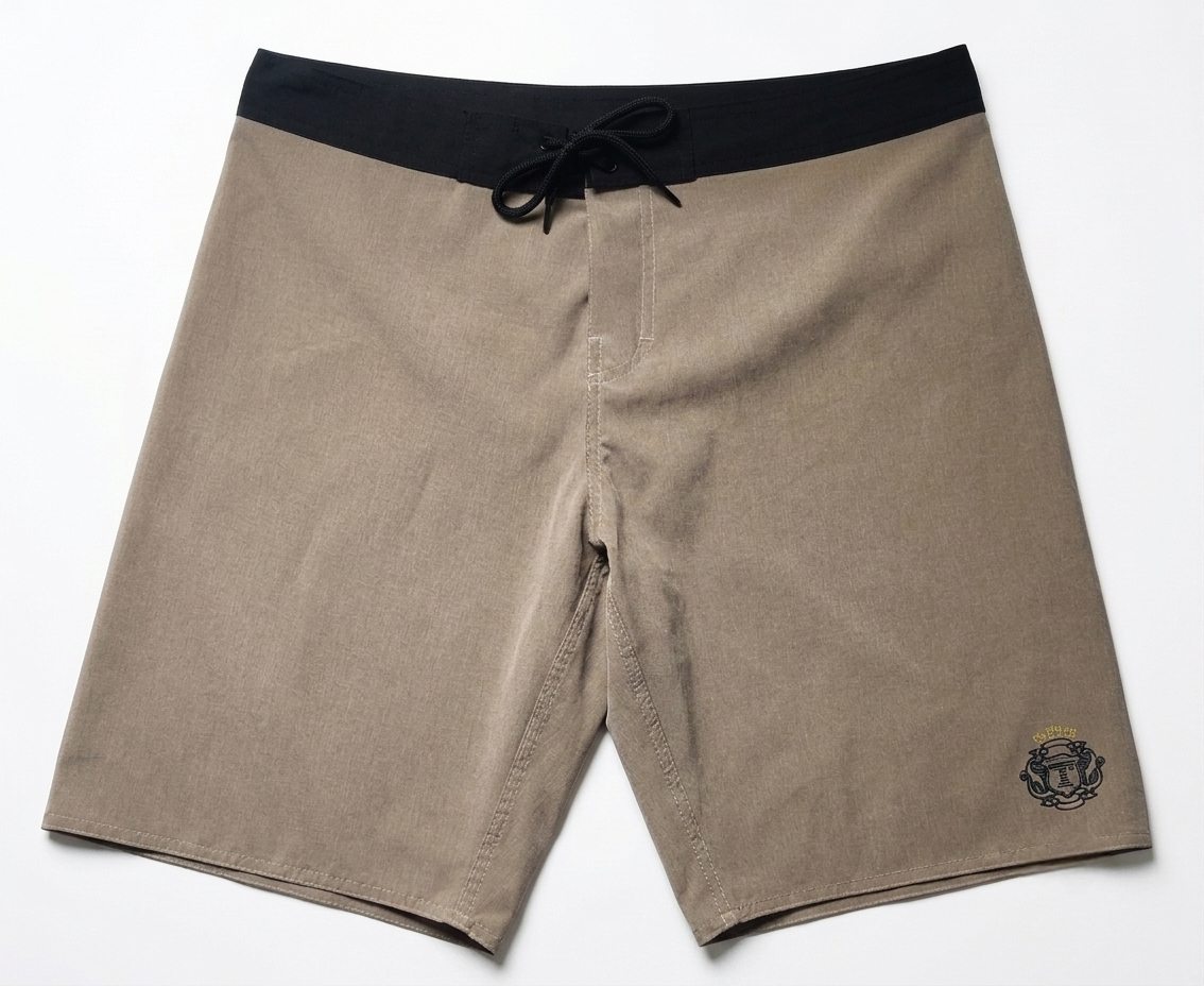 Boardshorts sand