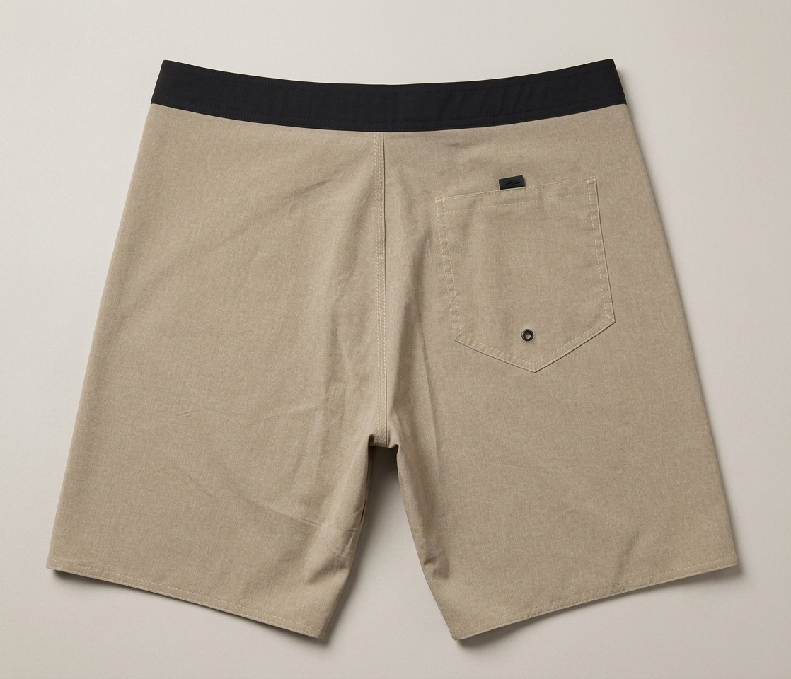Boardshorts sand
